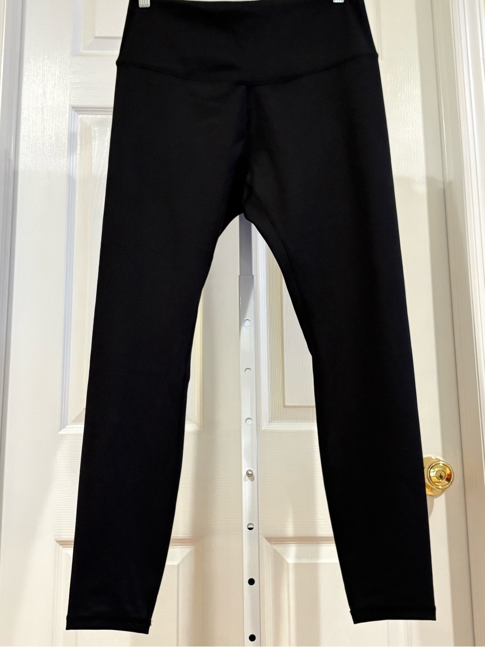 NWOT LegEnd Black Athletic Pants Medium